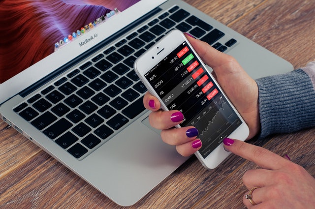 Trade Forex Anywhere with IMMFX Mobile Phone Trading Platform
